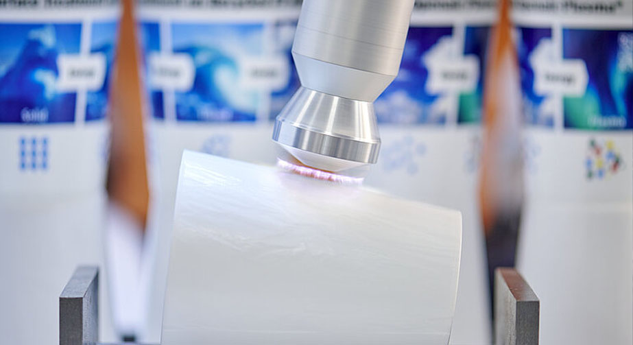 涂层前WWW.麻豆.COM清洗提高与基底的结合强度