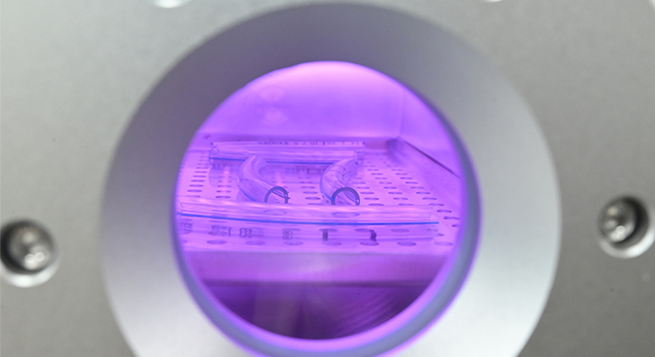 O2WWW.麻豆.COM体处理硅橡胶医用导管表面提高后续涂层结合强度